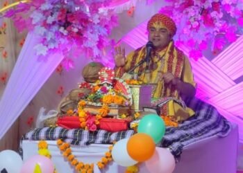 श्रीमद भागवत कथा में कृष्ण जन्मोत्सव में झूम उठे श्रद्धालु