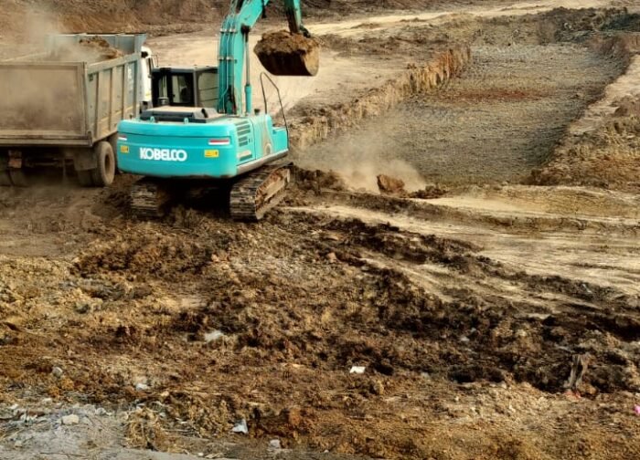 रूही के पैठू तालाब में अवैध उत्खनन की शिकायत, ग्रामीणों ने कलेक्टर से की कार्रवाई की मांग