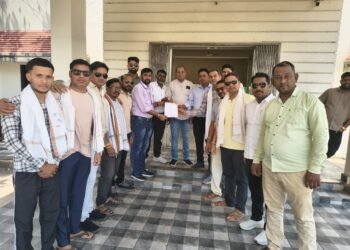 पाटन में अवैध मुरम खनन के विरोध में सौंपा गया ज्ञापन