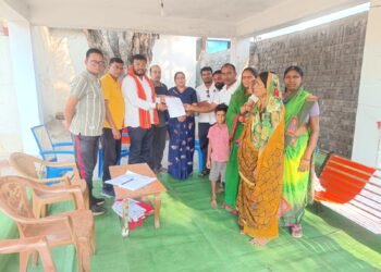 वार्डों में पहुँचकर समस्याओं का त्वरित समाधान: “हमर अध्यक्ष हमर द्वार” पहल से जनता को मिल रहा सीधा लाभ