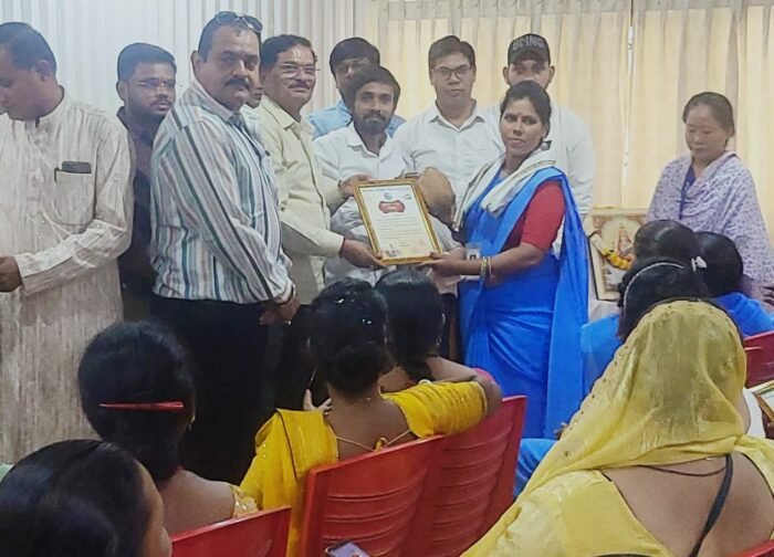मजदूर दिवस पर स्वच्छता दीदीयों का सम्मान, 100 महिलाओं को मिला गौरव सम्मान
