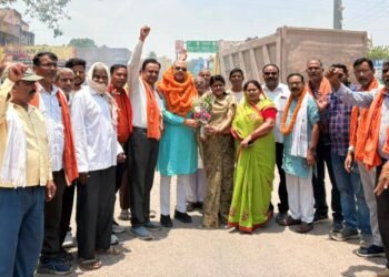 पश्चिम बंगाल से विजय रथ के साथी प्रदेश मंत्री जितेंद्र वर्मा का सेलूद में भव्य स्वागत