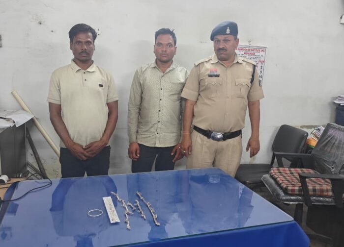 नकली पायल से लगाया चूना, ज्वेलरी दुकान से असली चांदी लेकर भागे अंतर्राज्यीय ठग गिरफ्तार