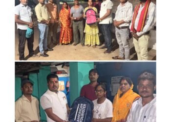 मेधावी बेटियों ने बढ़ाया मान, भाजयुमो अमलेश्वर मंडल ने घर पहुंचकर किया सम्मान