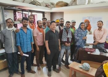 लगातार लो वोल्टेज से औंसर भाटापारावासी परेशान, विद्युत विभाग से की शिकायत