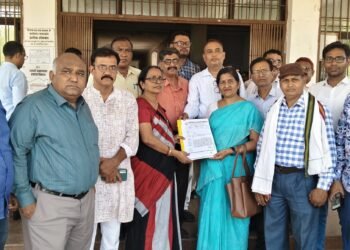 प्राचार्यों के निलंबन पर फेडरेशन का कड़ा विरोध, कलेक्टर बालोद को सौंपा ज्ञापन