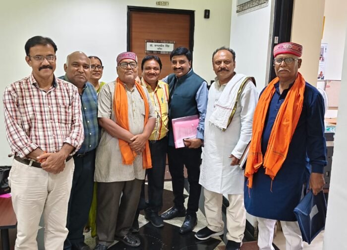 प्राचार्यों के निलंबन पर फेडरेशन प्रतिनिधिमंडल की शिक्षा सचिव से सार्थक चर्चा, कलेक्टर बालोद के आदेश निरस्तीकरण की मांग