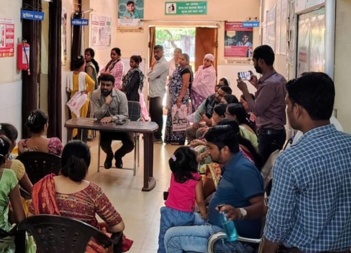 प्राथमिक स्वास्थ केन्द्र भिलाई 3 में गर्भवती महिलाओं और उनके पतियों को छ  :बिंदुओं पर काउंसलिंग