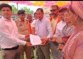 सुंदर लाल शर्मा चौक राजिम में ग्राम विकास समिति और सर्वहिन्दू समाज के बैनर तले प्रदर्शन,,,