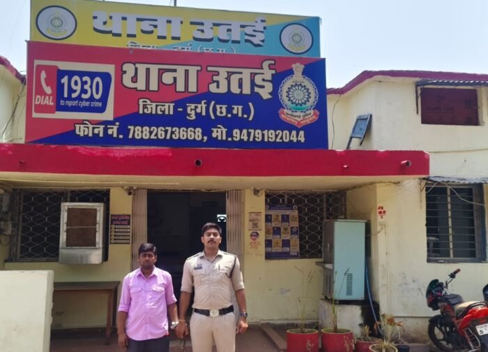 मुक्तिधाम रोड पतोरा में अवैध शराब बेचते आरोपी गिरफ्तार, 30 पौवा देशी मसाला शराब जब्त