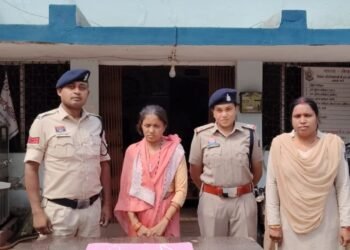 घर से सोने-चांदी के आभूषण चोरी करने वाली महिला गिरफ्तार, चोरी की पायल बरामद
