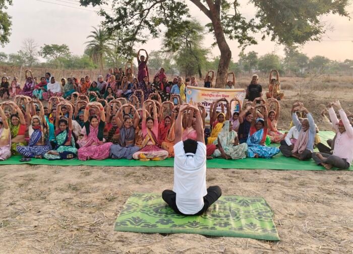 अंतर्राष्ट्रीय योग दिवस संगम 2026 : ग्राम पतोरा में कॉमन योग प्रोटोकॉल अभ्यास सत्र आयोजित