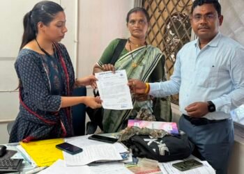 ग्राम पंचायत पहंदा (अ) की विद्युत समस्याओं के निराकरण हेतु सौंपा गया ज्ञापन