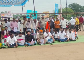 अमलेश्वर में 10 सूत्रीय मांगों को लेकर कांग्रेस का धरना, 10 सितंबर को चक्काजाम की चेतावनी