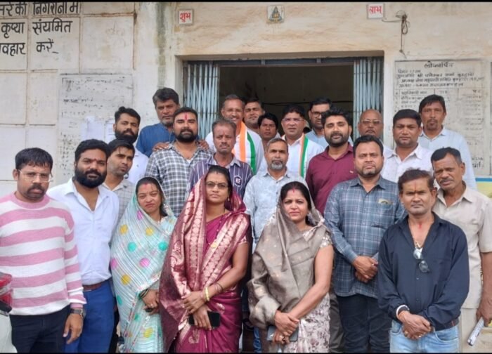 भाजपा ने किसानों को मिलने वाले खाद का भी व्यापारीकरण कर दिया – राकेश ठाकुर
