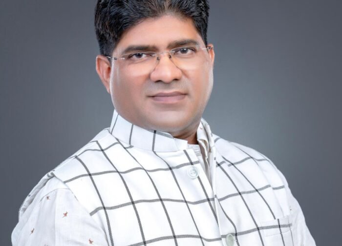 ‘स्वीकृति’ से ‘संकल्प’ के यू-टर्न पर आई भाजपा सरकार, 18 लाख आवास की आड़ में गरीबों के साथ हुआ विश्वासघात: राकेश ठाकुर