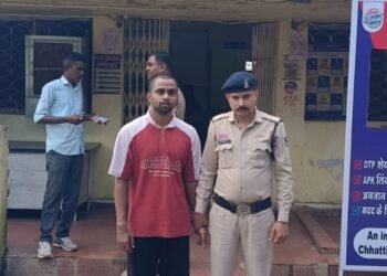 दहेज में कार नहीं मिलने पर पत्नी को प्रताड़ित करने का आरोप, पति के खिलाफ दहेज मृत्यु का मामला दर्ज
