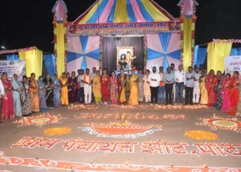 झीट में प्रधानमंत्री मोदी के जन्मदिन पर दीप प्रज्ज्वलित कर दीर्घायु की कामना