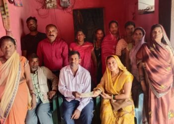 दुख की घड़ी में देवादा सरपंच बनी सहारा, शोकाकुल परिवार को 5 हजार रुपए व चावल की सहायता