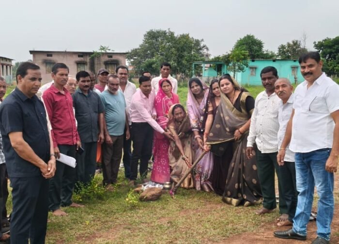 अतरमरा में नवीन धान खरीदी केंद्र के लिए भूमिपूजन, किसानों की वर्षों पुरानी मांग हुई पूरी….धान खरीदी केंद्र की सौगात से किसानों में खुशी का माहौल….