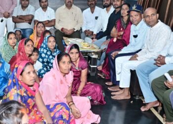 मंत्री गजेन्द्र यादव ने कार्यकर्ताओं के साथ सुनी मन की बात का 138वां संस्करण