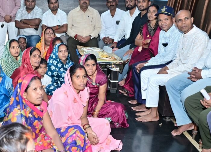 मंत्री गजेन्द्र यादव ने कार्यकर्ताओं के साथ सुनी मन की बात का 138वां संस्करण