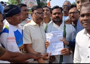 जातिगत जनगणना में ओबीसी के लिए पृथक एवं स्पष्ट कॉलम की मांग, राष्ट्रपति के नाम गरियाबंद कलेक्टर को सौंपा ज्ञापन,,,,,,,