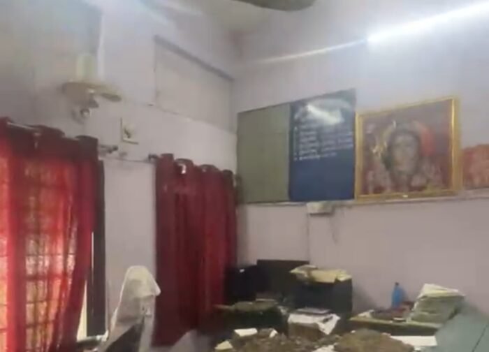 पाटन तहसील कार्यालय में बड़ा हादसा टला, छत का प्लास्टर गिरने से मची अफरा-तफरी