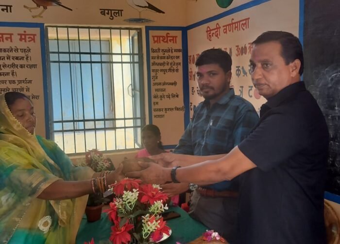 अतरमरा वा दीवना के आंगनबाड़ी केंद्र में सेवा संकल्प अभियान के तहत कार्यक्रम का आयोजन,,,,