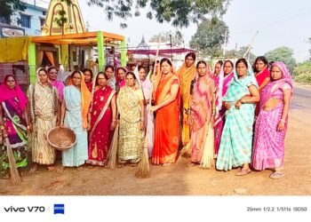 नवरात्रि के पहले दिन तरीघाट में स्वच्छता का शंखनाद, 50 से अधिक महिलाओं ने संभाली कमान