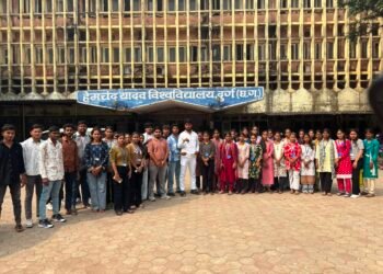 पाटन महाविद्यालय के छात्रों का परीक्षा परिणाम को लेकर फूटा गुस्सा, कुलपति के नाम सौंपा ज्ञापन