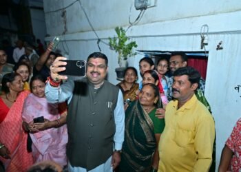 मंत्री गजेन्द्र यादव की पहल से दुर्ग शहर में बिजली व्यवस्था होगी मजबूत, 200 से अधिक नए विद्युत पोल और 10 ट्रांसफार्मर लगेंगे