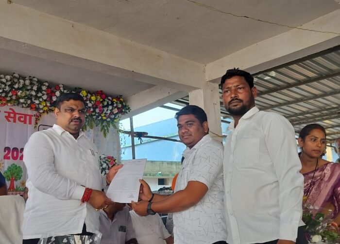 सेलूद सरपंच खिलेश मारकंडे ने ग्राम सेलूद के स्कूलों एवं आंगनबाड़ी के विकास कार्यों के लिए शिक्षा मंत्री गजेंद्र यादव से विभिन्न कार्यों की मांग की